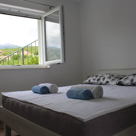 Apartments Bonaca Рованиска Екстериор снимка