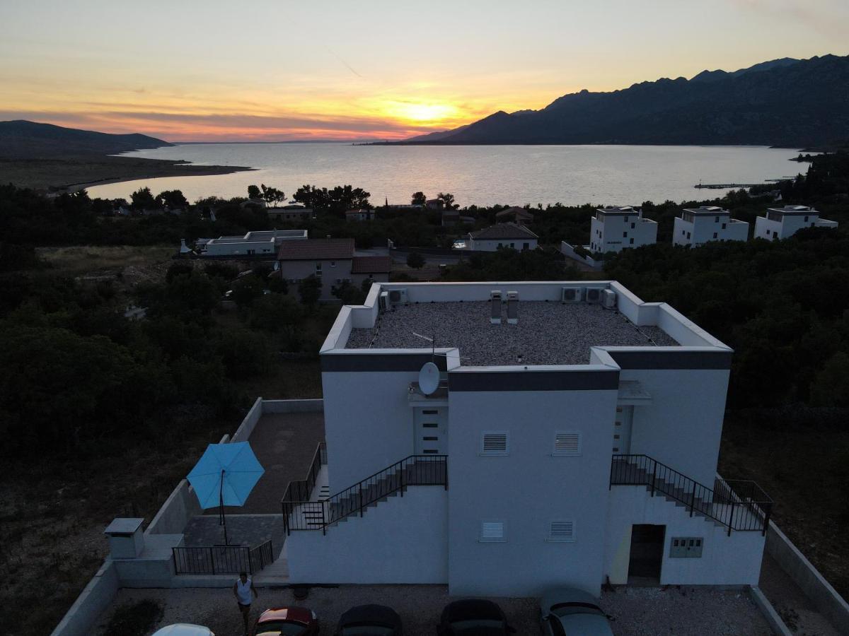 Apartments Bonaca Рованиска Екстериор снимка