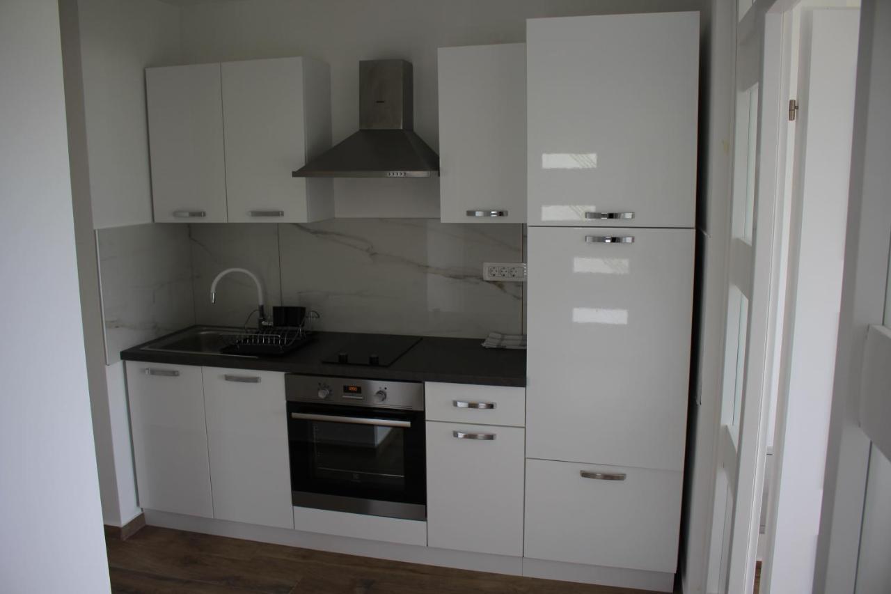 Apartments Bonaca Рованиска Екстериор снимка