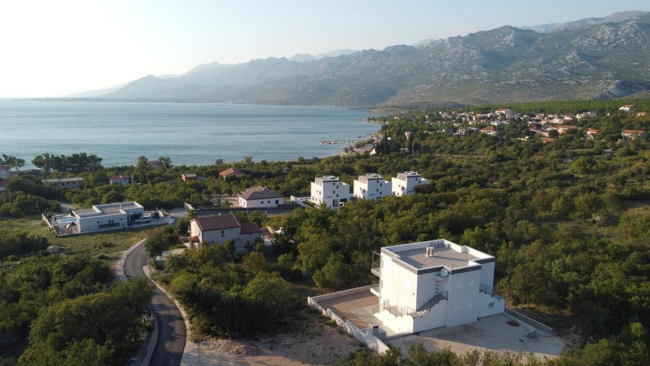 Apartments Bonaca Рованиска Екстериор снимка