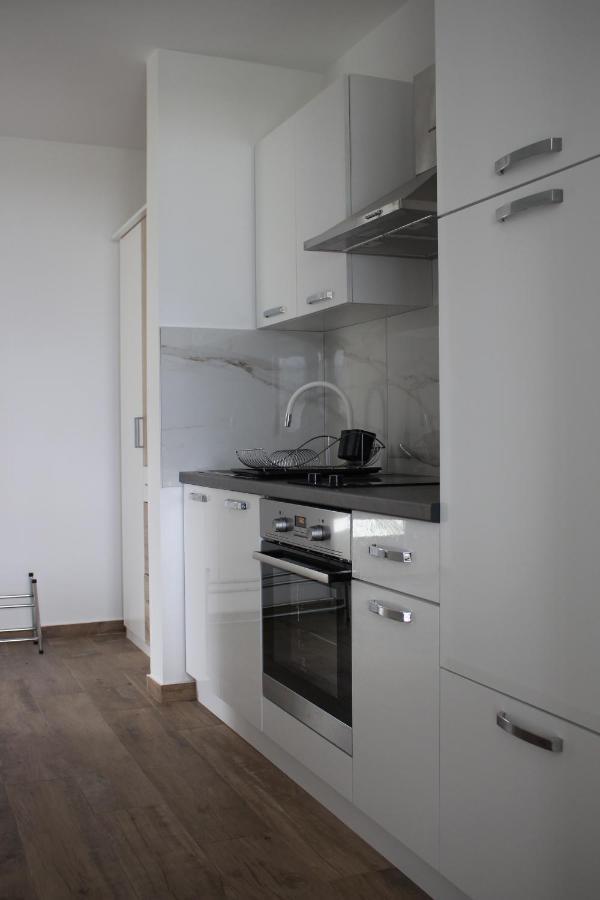 Apartments Bonaca Рованиска Екстериор снимка