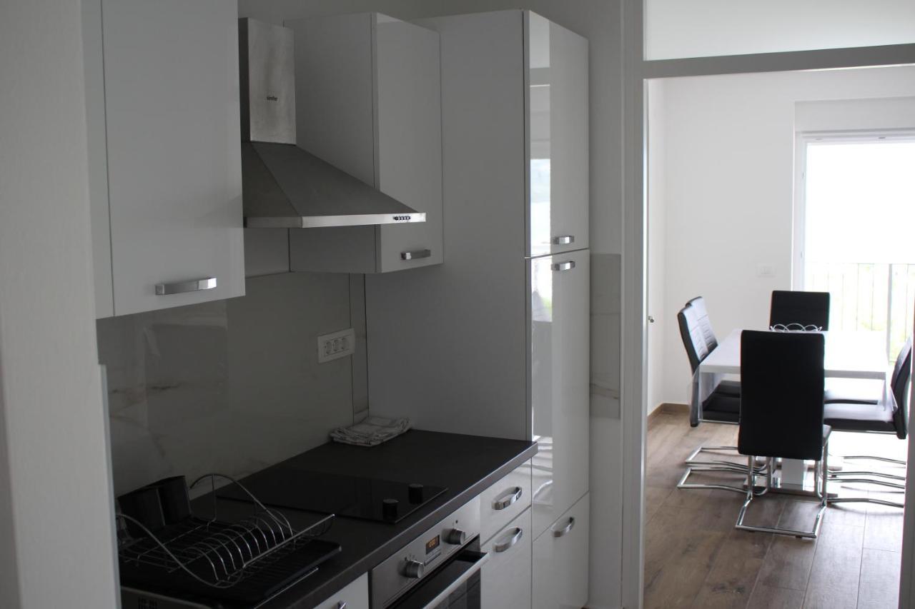 Apartments Bonaca Рованиска Екстериор снимка