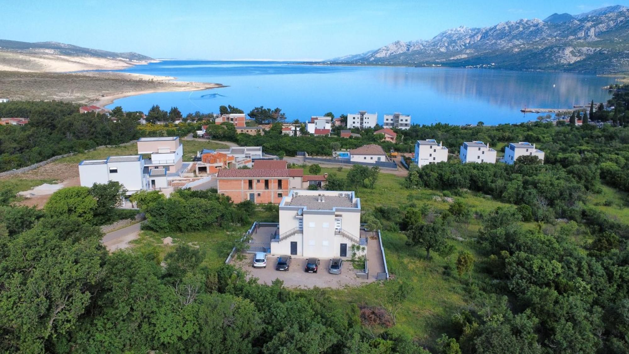 Apartments Bonaca Рованиска Екстериор снимка